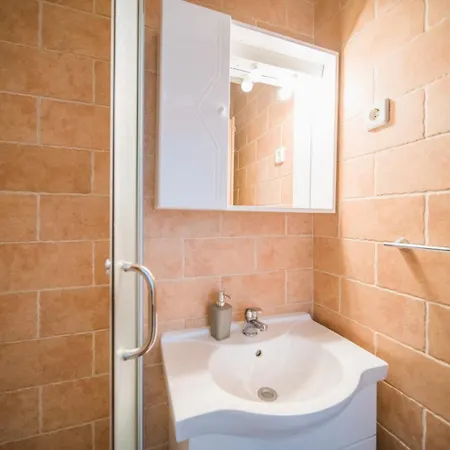 Apartman In With Terrace, Air Conditioning, Wifi 3709-1