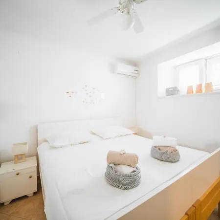 Apartamento In With Terrace, Air Conditioning, Wifi 3709-1 *